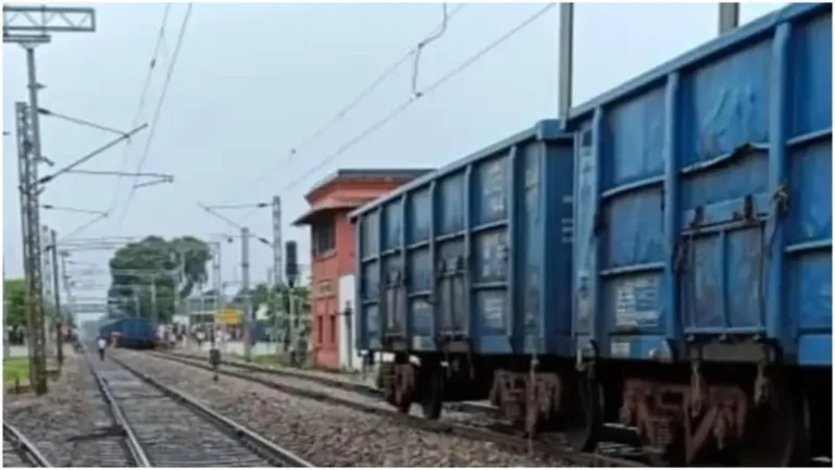 बड़ा हादसा टला:दो भागों में टूटकर अलग हो गई मालगाड़ी ट्रेन, ड्राइवर ने दिखाई समझदारी