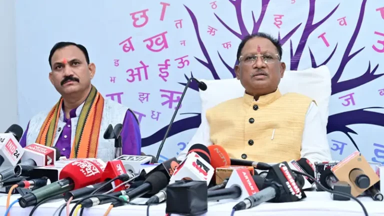राज्य के शासकीय चिकित्सा महाविद्यालयों में हिन्दी में भी होगी पढ़ाई