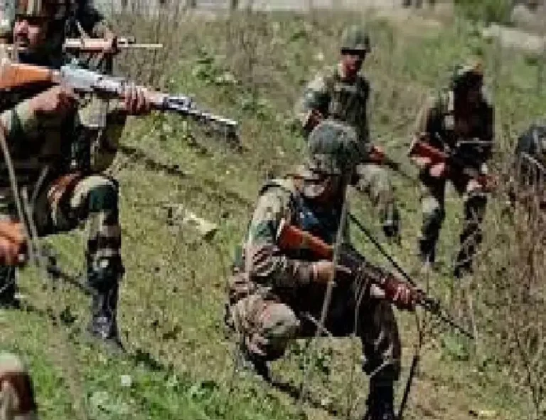 CG News:नक्सलियों और सुरक्षाबलों के बीच भीषण मुठभेड़