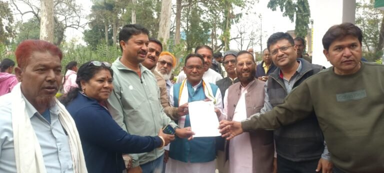 गरीबों के मसीहा कहे जाने वाले मजदूरों की आवाज इंटक जिला अध्यक्ष इदरीस अंसारी ने गौरेला नगर पालिका अध्यक्ष के लिए की दावेदारी