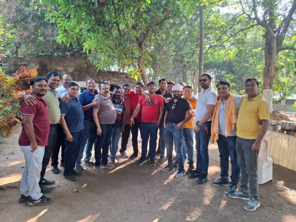 कटंगपाली की नव निर्वाचित सरपंच पुष्पा दाता मिरी का क्रेशर संचालकों ने किया सम्मान 1 img 20250227 wa00016593341773890809359