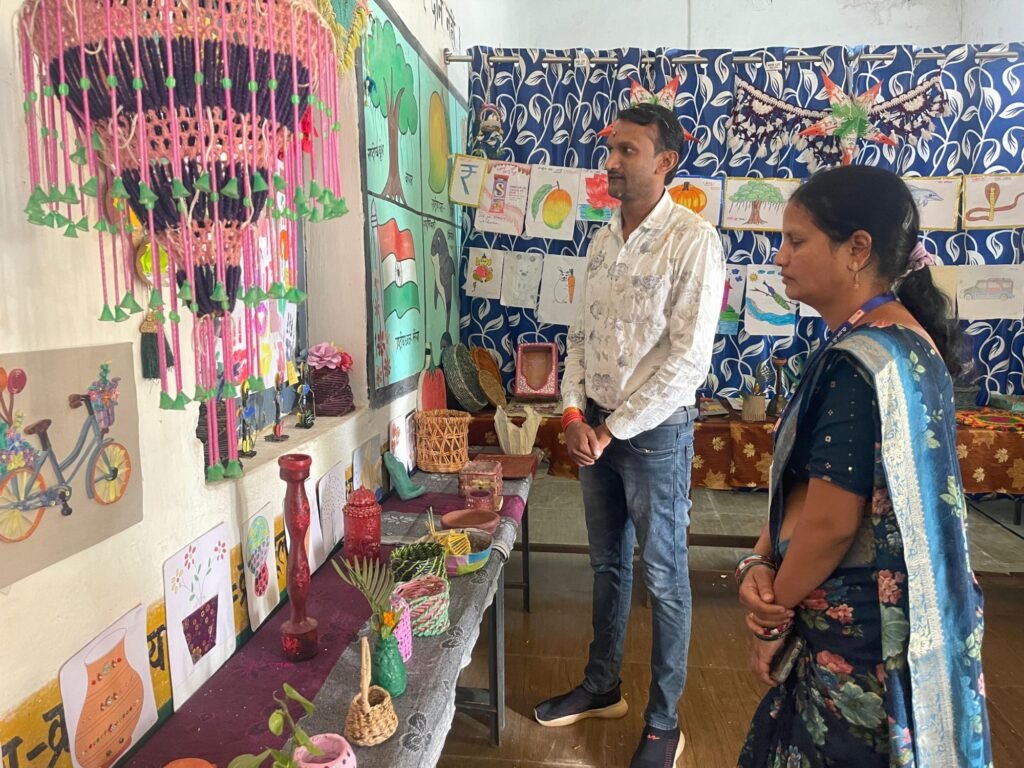 सरिया में विज्ञान व कला प्रदर्शनी मेला: नव निर्वाचित नगर पंचायत अध्यक्ष कमलेश अग्रवाल ने किया शुभारंभ 1 img 20250228 wa00104417450886092968597
