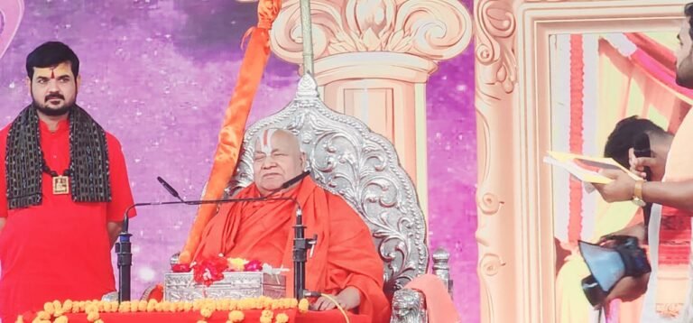 ज्ञान ऐसे ही नहीं मिलता है। ज्ञान उससे मिलता है जो कुछ काम करता है, मैंने लिखी है 275 पुस्तके – जगतगुरु रामभद्राचार्य।।