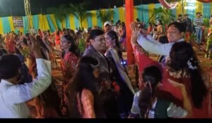 डांडिया रास का जबरदस्त आयोजन अखिलेश पांडे ने की शिरकत 3 IMG 20251001 081734