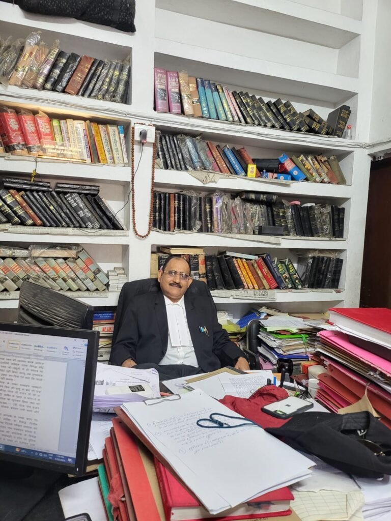 धोखाधड़ी और कूटरचना के आरोपी एस0डी0एम0 अशोक मार्बल और पटवारी परमेश्वर नेताम की जमानत याचिका सेशन कोर्ट घरघोड़ा ने किया खारिज 1 IMG 20251210 WA0086