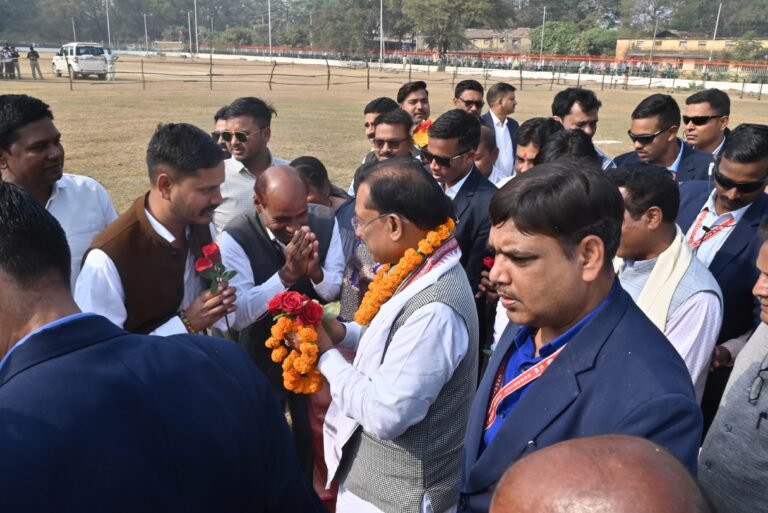 CM साय का सारंगढ़ हेलीपेड में हुआ आत्मीय स्वागत