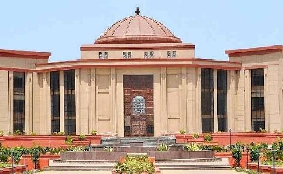 बिलासपुर हाईकोर्ट में मुख्य न्यायाधीश की माताजी की पुण्य स्मृति में शांति हवन