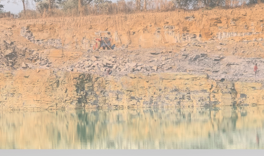 ख़र्री में धनानिया ,राजेश का खुला खेल, खनन से भंडारण तक सबकुछ हमारी पड़ताल में उजागर 1 screenshot 2026 0204 22485997385114247164840