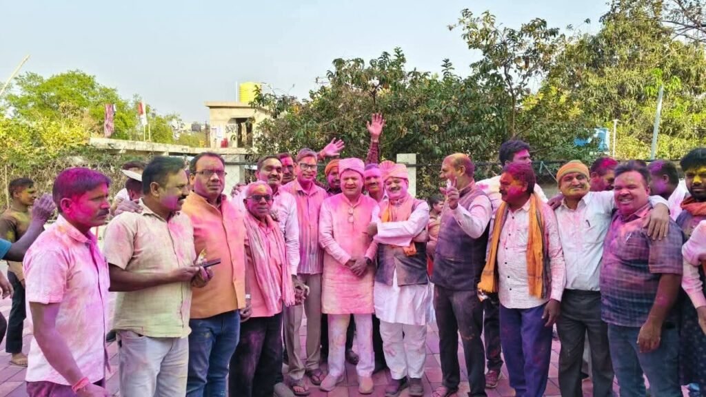 सारंगढ़ जिला भाजपा परिवार ने मनाया भव्य होली मिलन समारोह 2 img 20260306 wa00041861664810698564920