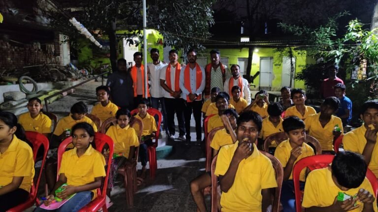 भाजयुमो ने दिव्यांग बच्चों के बीच मनाई बाबा साहब की जयंती,