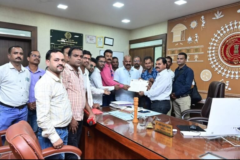 लगातार हो रही दुर्घटनाओं को देखते हुए जिला प्रेस क्लब के द्वारा 10 तारीख से अनिश्चितकालीन हड़ताल की चेतावनी कलेक्टर को सौपा ज्ञापन10 वर्षों से लंबित बाईपास निर्माण की मांग जोरों पर