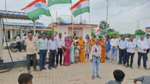 जिला पंचायत सदस्य राजेश नंदनी आर्मो के नेतृत्व में निकाली गई भव्य तिरंगा रैली 1 IMG 20260813 WA0034