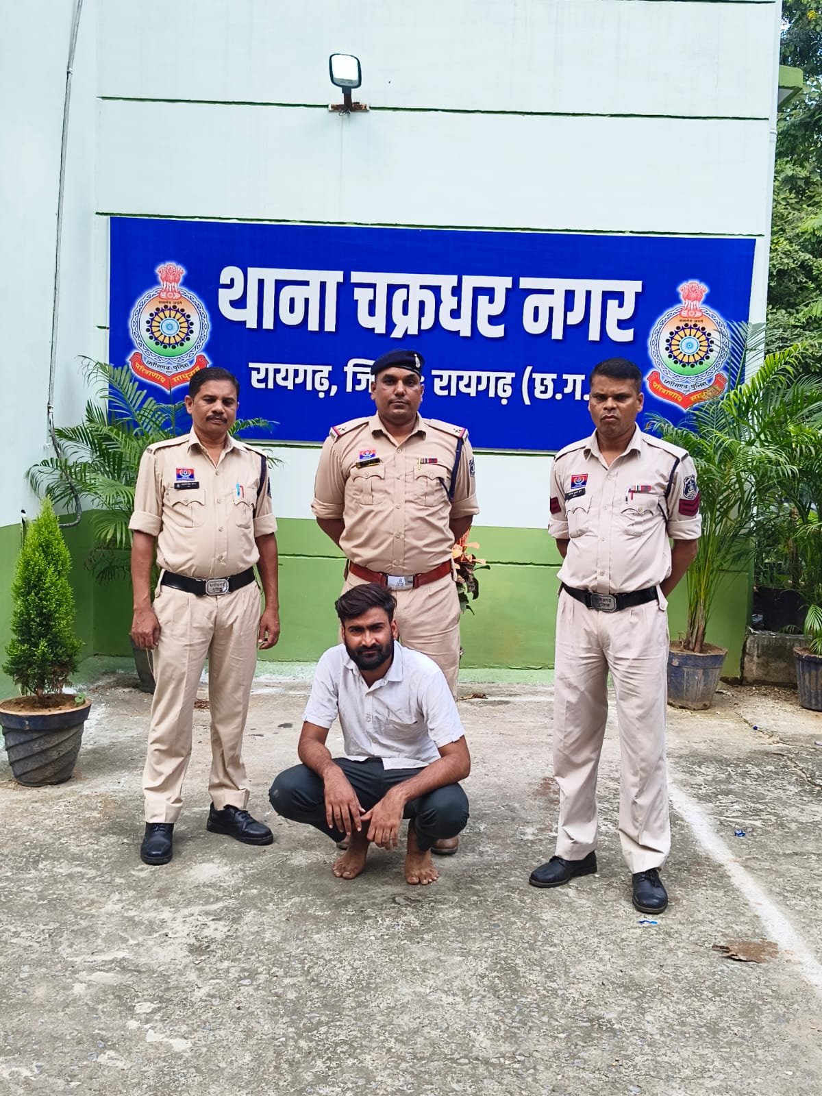 मीना बाजार पर मेहरबान प्रशासन! रात के अंधेरे में नियमों की रोशनी क्यों बुझ गई? 1 IMG 20260918 WA0006